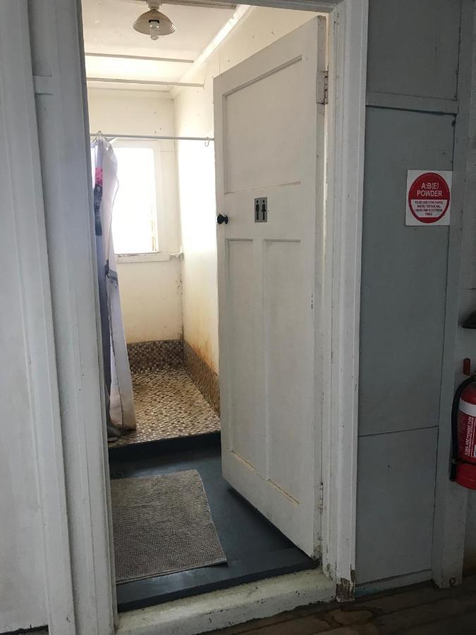 Australian Hotel Winton Budget Hotel Accommodation 외부 사진