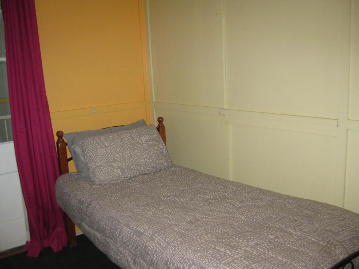 Australian Hotel Winton Budget Hotel Accommodation 외부 사진